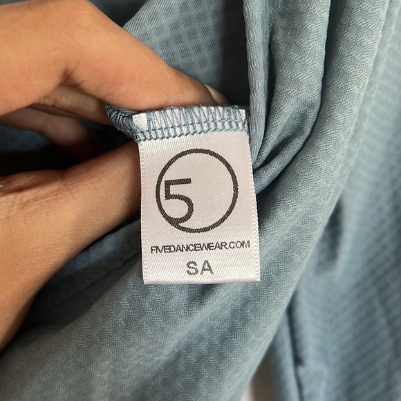 Five Dancewear cross over long sleeve! - Picture 4 of 4